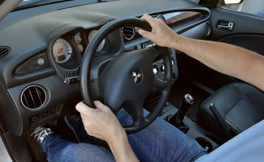 Auto ściąga w prawo po geometrii? Sprawdź, co jest przyczyną